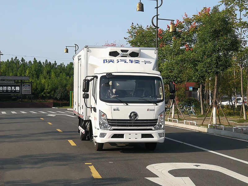 國六陜汽德龍160馬力冷藏車