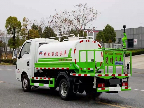 東風(fēng)華神3方純電動灑水車