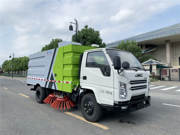 新款江鈴掃路車